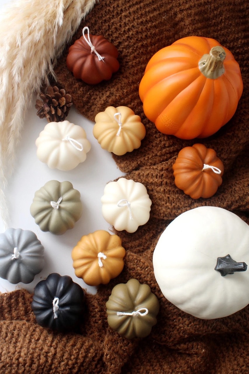 modern halloween decorations aesthetic pumpkins