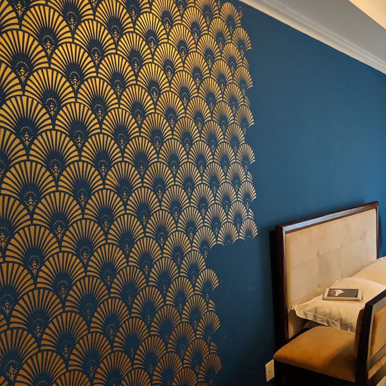 art deco bedroom ideas inspiration DIY stencils wallpaper