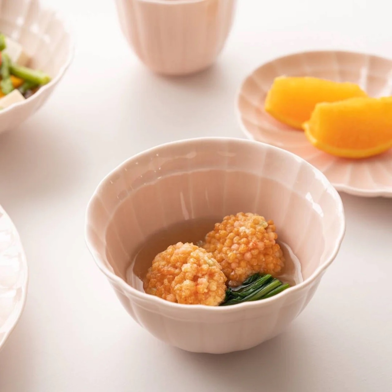 how to design with peach fuzz pantone color of the year 2024 tableware bowls