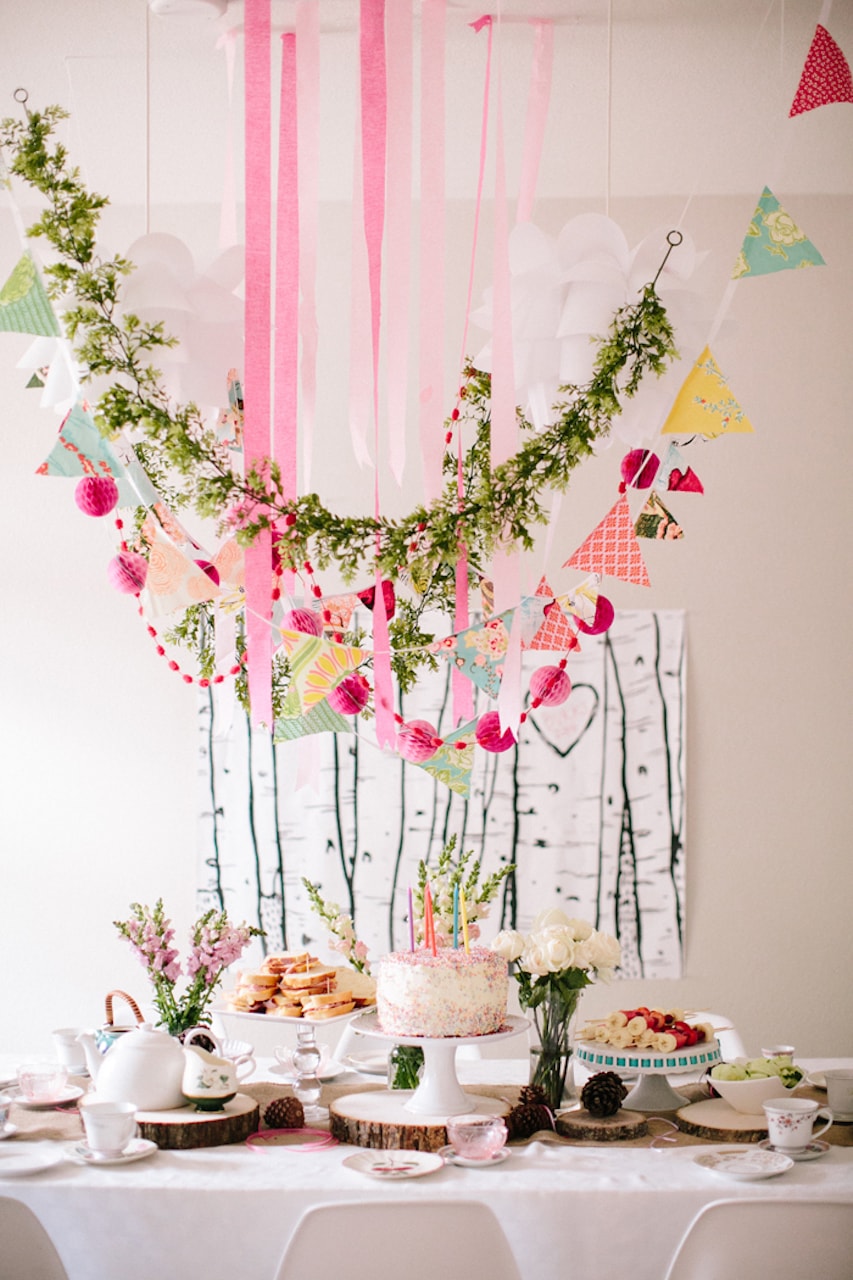 tea party table ideas tablescape DIY colorful ribbon garland