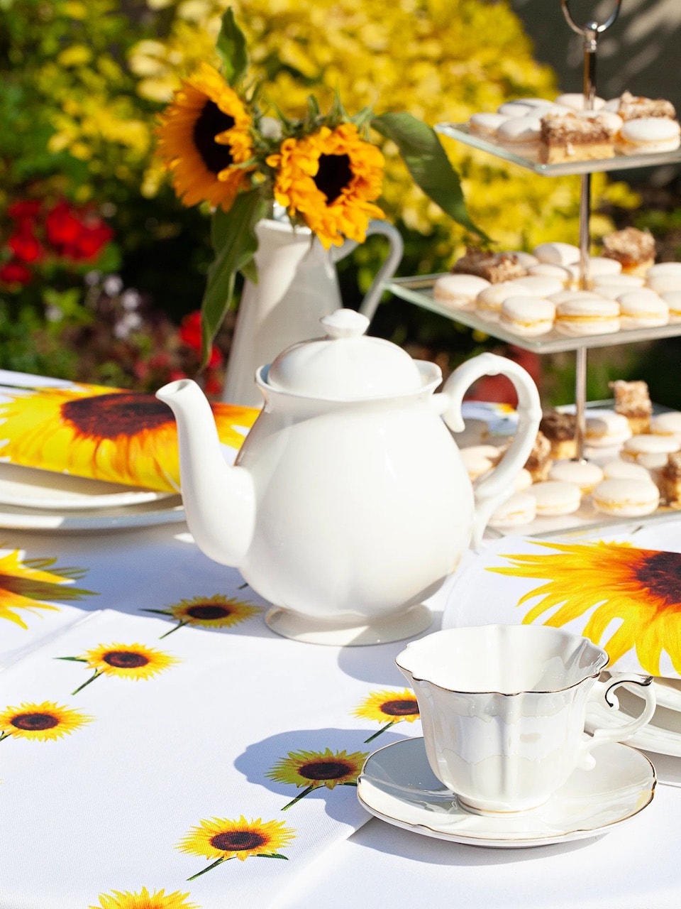 tea party table ideas tablescape summer sunflower theme